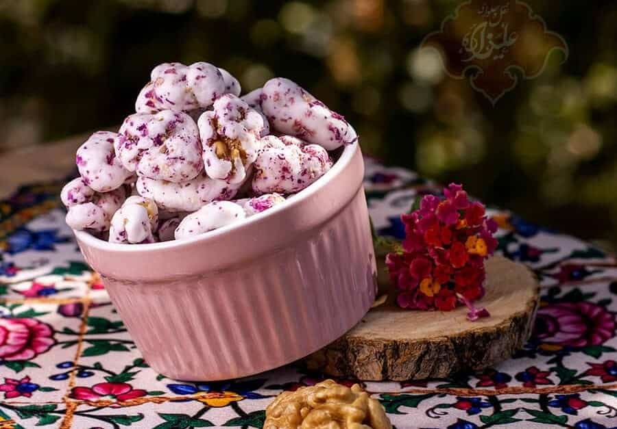 خرید نقل گل محمدی درجه یک + قیمت فروش استثنایی